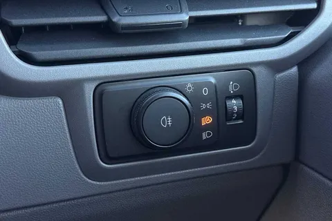 KY25PVD Volkswagen Transporter 2.0 TDI 150 Commerce Plus Van Thumbnail #36