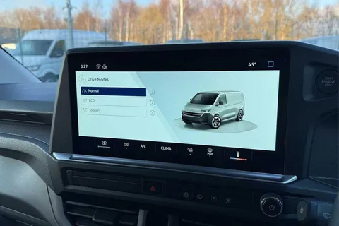 KY25PVD Volkswagen Transporter 2.0 TDI 150 Commerce Plus Van Thumbnail #41