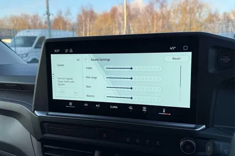 KY25PVD Volkswagen Transporter 2.0 TDI 150 Commerce Plus Van Thumbnail #46