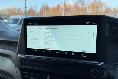 KY25PVD Volkswagen Transporter 2.0 TDI 150 Commerce Plus Van Thumbnail #48