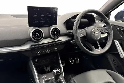 DC25VXX Audi Q2 S line 35 TFSI 150 PS 6-speed Thumbnail #2