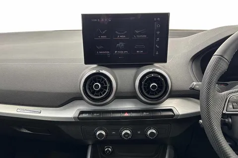 DC25VXX Audi Q2 S line 35 TFSI 150 PS 6-speed Thumbnail #13