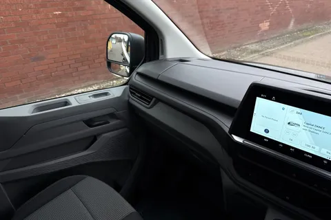 BV75OBX Volkswagen Transporter 2.0 TDI 150PS Commerce Plus Van Thumbnail #20