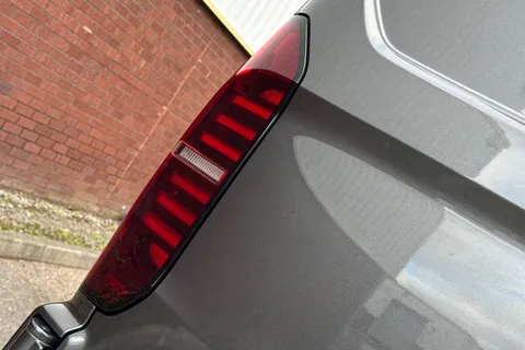 BV75OBX Volkswagen Transporter 2.0 TDI 150PS Commerce Plus Van Thumbnail #34