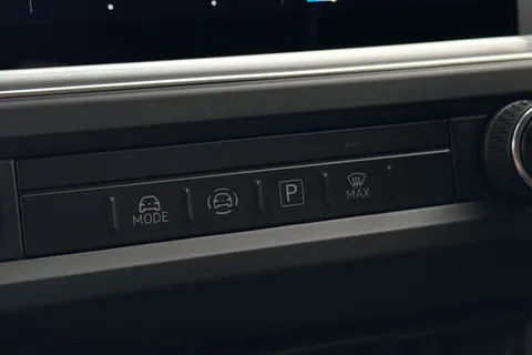 BV75OBX Volkswagen Transporter 2.0 TDI 150PS Commerce Plus Van Thumbnail #52