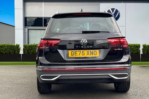 4 of 43 for VOLKSWAGEN TIGUAN ELEGANCE TSI PHEV