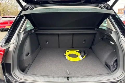 6 of 43 for VOLKSWAGEN TIGUAN ELEGANCE TSI PHEV