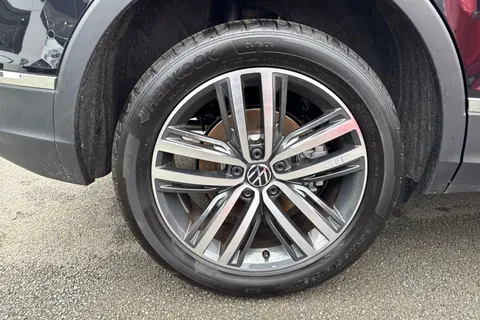 10 of 43 for VOLKSWAGEN TIGUAN ELEGANCE TSI PHEV