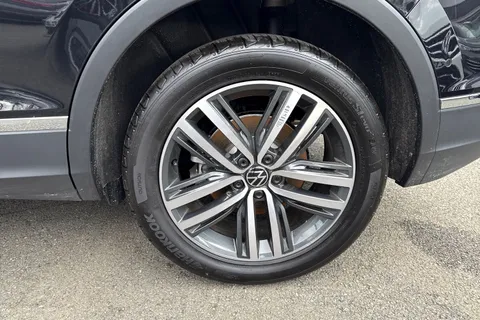 11 of 43 for VOLKSWAGEN TIGUAN ELEGANCE TSI PHEV