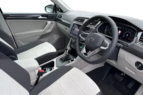 13 of 43 for VOLKSWAGEN TIGUAN ELEGANCE TSI PHEV