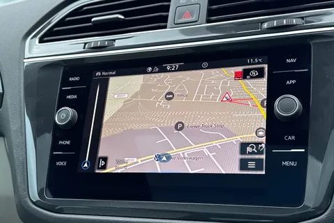 16 of 43 for VOLKSWAGEN TIGUAN ELEGANCE TSI PHEV