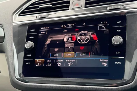 21 of 43 for VOLKSWAGEN TIGUAN ELEGANCE TSI PHEV