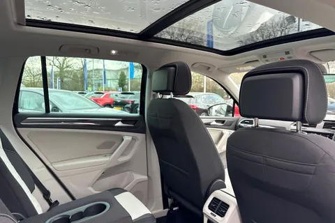 34 of 43 for VOLKSWAGEN TIGUAN ELEGANCE TSI PHEV