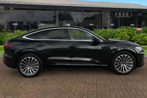 3 of 64 for Audi Q8 e-tron Sportback S line 55 e-tron quattro 300,00 kW