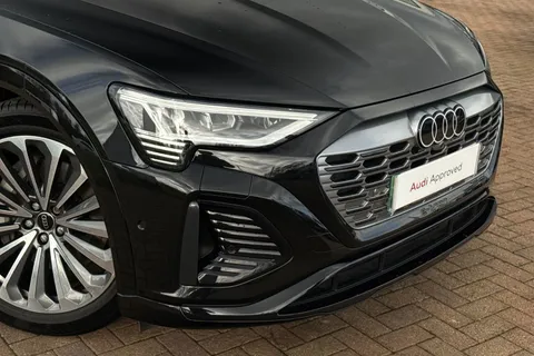 9 of 64 for Audi Q8 e-tron Sportback S line 55 e-tron quattro 300,00 kW