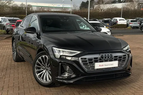 25 of 64 for Audi Q8 e-tron Sportback S line 55 e-tron quattro 300,00 kW