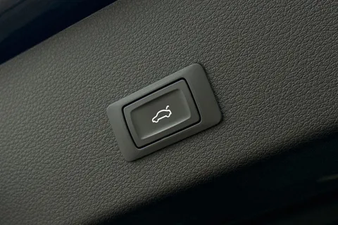 27 of 64 for Audi Q8 e-tron Sportback S line 55 e-tron quattro 300,00 kW