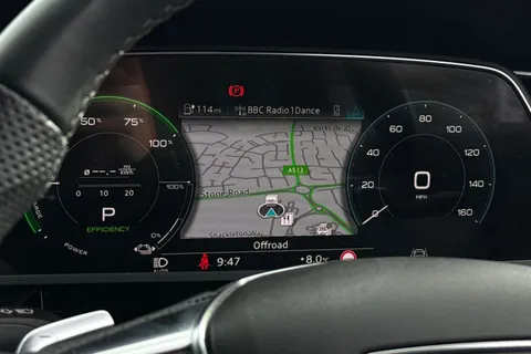 34 of 64 for Audi Q8 e-tron Sportback S line 55 e-tron quattro 300,00 kW