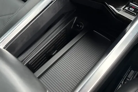 41 of 64 for Audi Q8 e-tron Sportback S line 55 e-tron quattro 300,00 kW