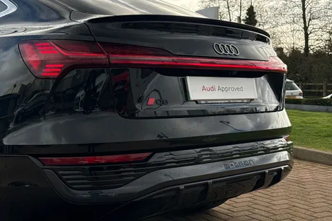 49 of 64 for Audi Q8 e-tron Sportback S line 55 e-tron quattro 300,00 kW