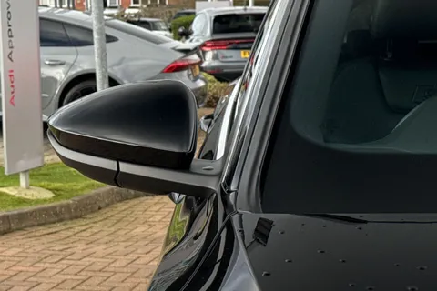 51 of 64 for Audi Q8 e-tron Sportback S line 55 e-tron quattro 300,00 kW