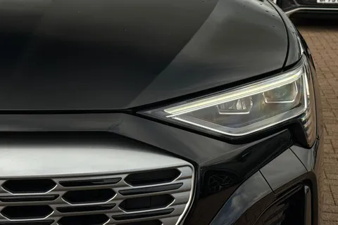 53 of 64 for Audi Q8 e-tron Sportback S line 55 e-tron quattro 300,00 kW