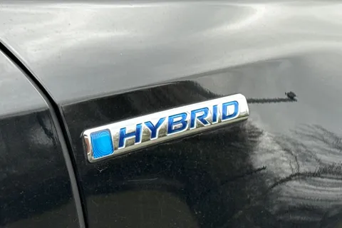 29 of 57 for HONDA CR-V 2.0 i-MMD Hybrid SE 5dr eCVT