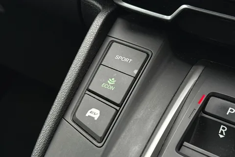 40 of 57 for HONDA CR-V 2.0 i-MMD Hybrid SE 5dr eCVT