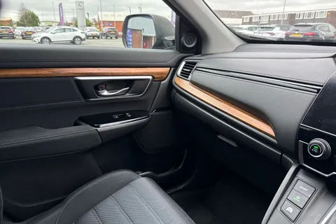 41 of 57 for HONDA CR-V 2.0 i-MMD Hybrid SE 5dr eCVT