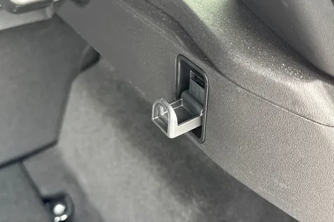 28 of 51 for Land Rover Range Rover Evoque 1.5 P300e Dynamic HSE 5dr