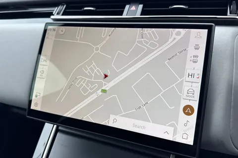 KT73HYW Land Rover Range Rover Velar 2.0 D200 Dynamic SE 5dr Thumbnail #13