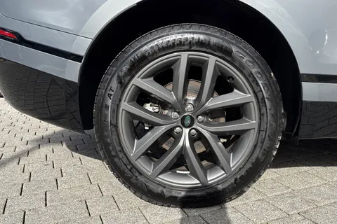 KT73HYW Land Rover Range Rover Velar 2.0 D200 Dynamic SE 5dr Thumbnail #36