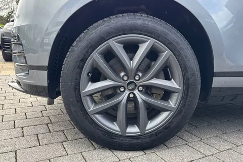 KT73HYW Land Rover Range Rover Velar 2.0 D200 Dynamic SE 5dr Thumbnail #40