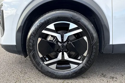 KW25YNU PEUGEOT 2008 1.2 HYBRID GT e-DSC6 Euro 6 (s/s) 5dr Thumbnail #12