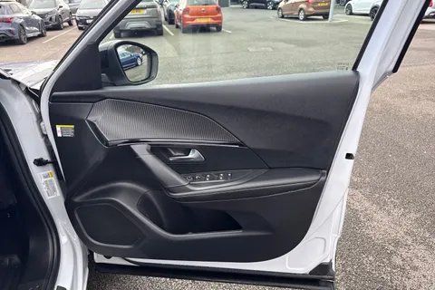 KW25YNU PEUGEOT 2008 1.2 HYBRID GT e-DSC6 Euro 6 (s/s) 5dr Thumbnail #21