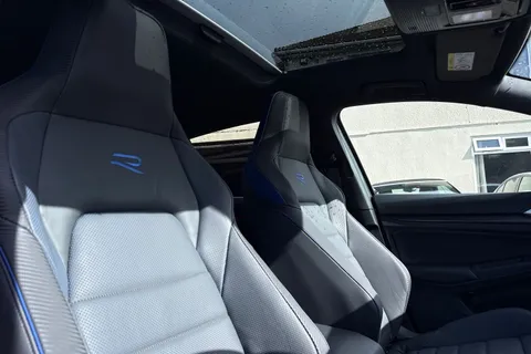 CY75APO Volkswagen Golf 2.0 TSI 333 R Black Edition 4M DSG ⭐Leather, Sunroof, DCC, 'Akrapovic' exha Thumbnail #24