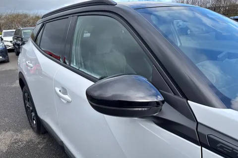 KW25YNU PEUGEOT 2008 1.2 HYBRID GT e-DSC6 Euro 6 (s/s) 5dr Thumbnail #28