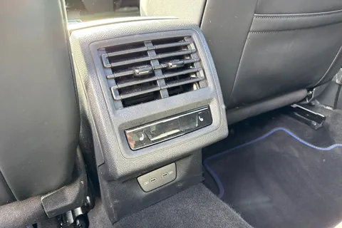 CY75APO Volkswagen Golf 2.0 TSI 333 R Black Edition 4M DSG ⭐Leather, Sunroof, DCC, 'Akrapovic' exha Thumbnail #36