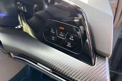 CY75APO Volkswagen Golf 2.0 TSI 333 R Black Edition 4M DSG ⭐Leather, Sunroof, DCC, 'Akrapovic' exha Thumbnail #39