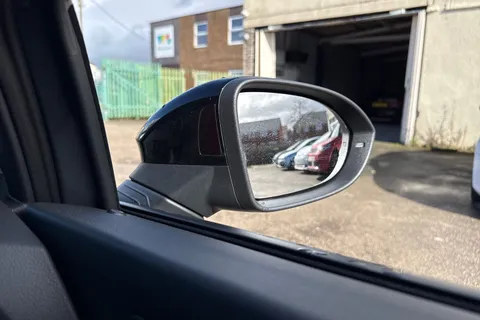 CY75APO Volkswagen Golf 2.0 TSI 333 R Black Edition 4M DSG ⭐Leather, Sunroof, DCC, 'Akrapovic' exha Thumbnail #40