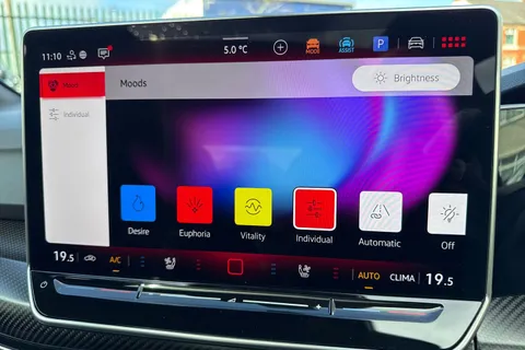 CY75APO Volkswagen Golf 2.0 TSI 333 R Black Edition 4M DSG ⭐Leather, Sunroof, DCC, 'Akrapovic' exha Thumbnail #57