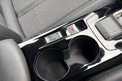 KW25YNU PEUGEOT 2008 1.2 HYBRID GT e-DSC6 Euro 6 (s/s) 5dr Thumbnail #57