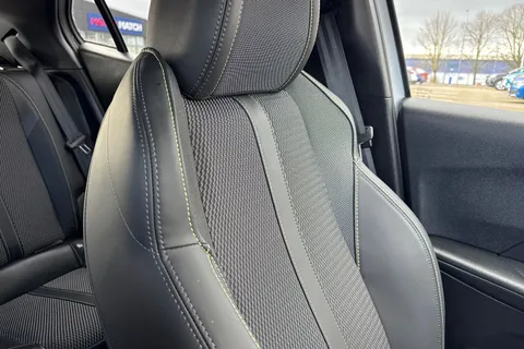 KW25YNU PEUGEOT 2008 1.2 HYBRID GT e-DSC6 Euro 6 (s/s) 5dr Thumbnail #60