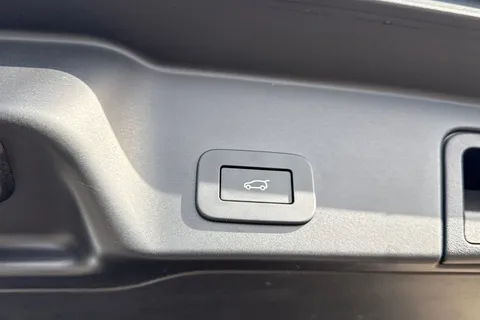 KP74VRX Land Rover Range Rover Evoque 2.0 D200 Dynamic HSE 5dr Thumbnail #32