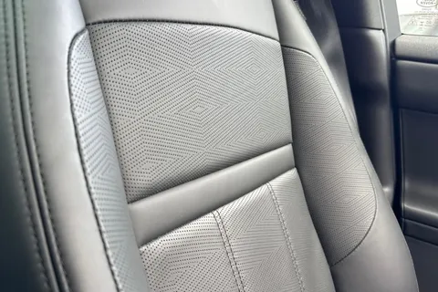 KP74VRX Land Rover Range Rover Evoque 2.0 D200 Dynamic HSE 5dr Thumbnail #47