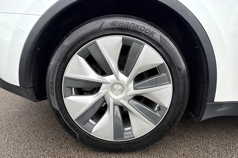 NJ23WBE Tesla Model Y (Dual Motor) Long Range Auto 4WDE 5dr Thumbnail #11