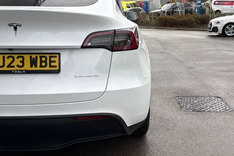 NJ23WBE Tesla Model Y (Dual Motor) Long Range Auto 4WDE 5dr Thumbnail #27