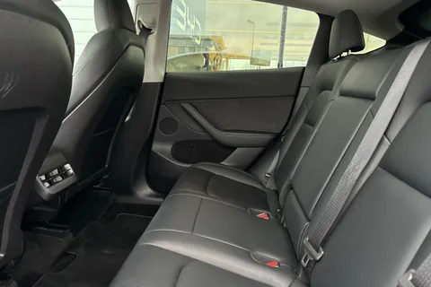 NJ23WBE Tesla Model Y (Dual Motor) Long Range Auto 4WDE 5dr Thumbnail #37