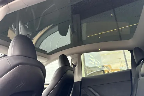 NJ23WBE Tesla Model Y (Dual Motor) Long Range Auto 4WDE 5dr Thumbnail #38