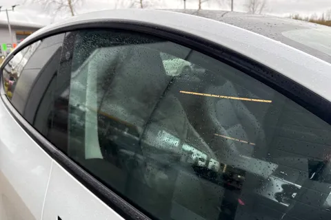 NJ23WBE Tesla Model Y (Dual Motor) Long Range Auto 4WDE 5dr Thumbnail #39